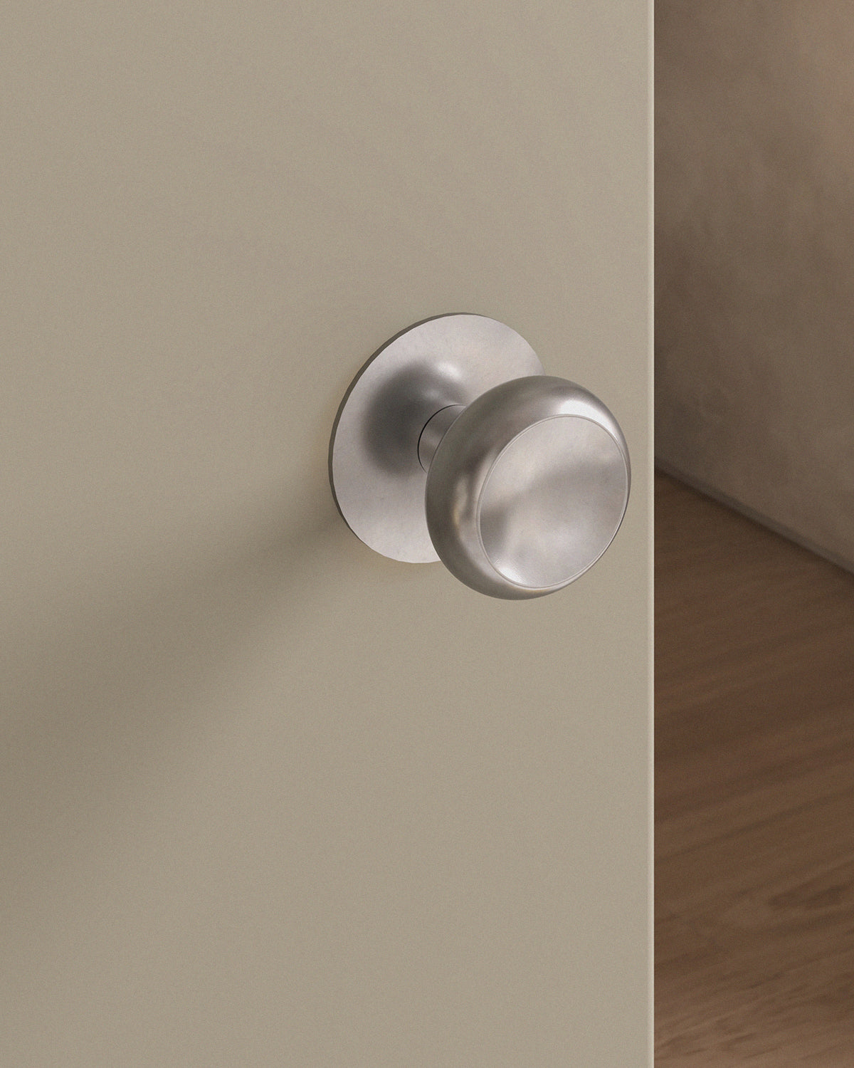 Boerum Door Knob Set Tubular / 2.5" Rose - Single Dummy / Burnished Nickel