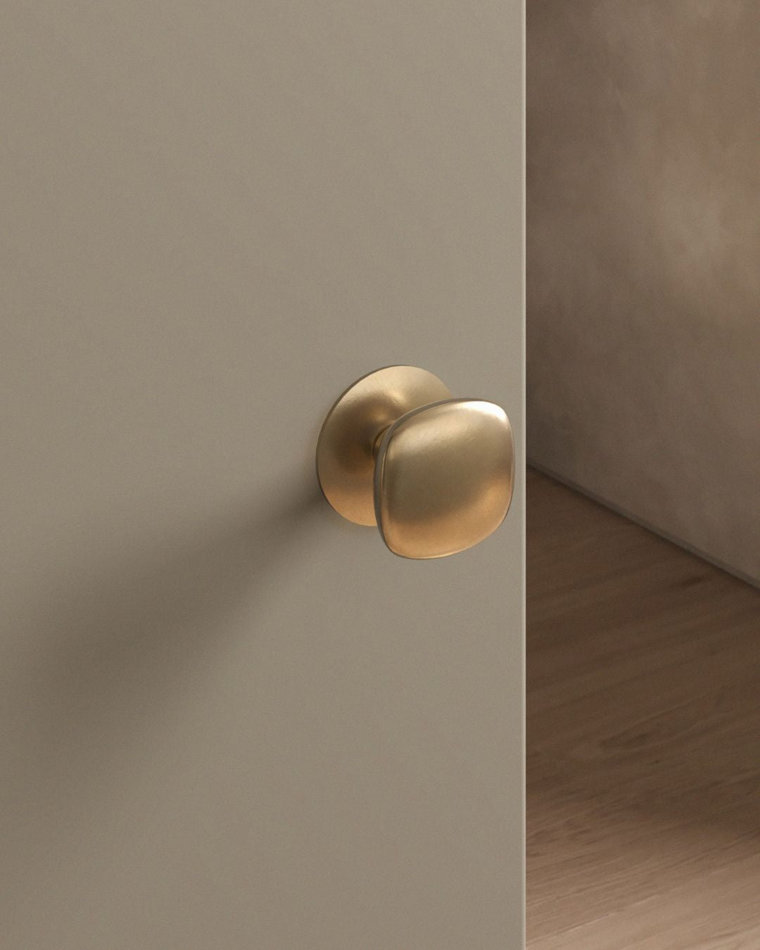 Scholes Door Knob Set
