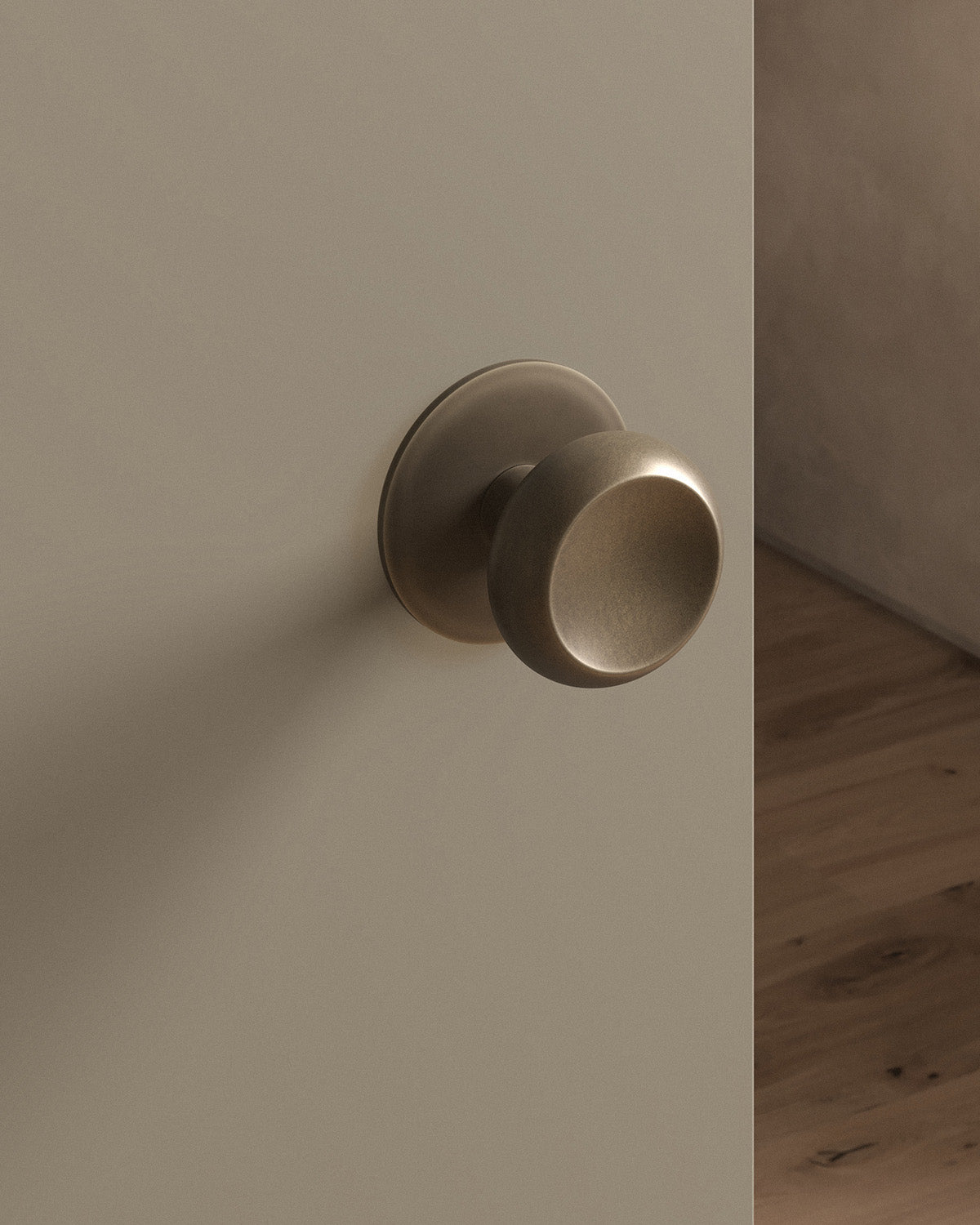 Boerum door knob set, tubular, rose, privacy, Antique Brass