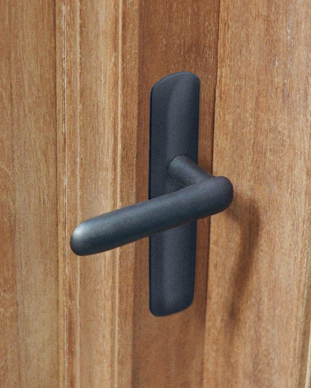 Cheever Door Lever Set